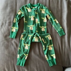 Hannah Anderson “The Child” Star Wars pajamas 3T